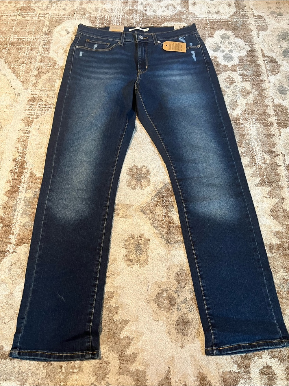 Levi's Women’s Straight Leg Dark Wash Jeans Size 10